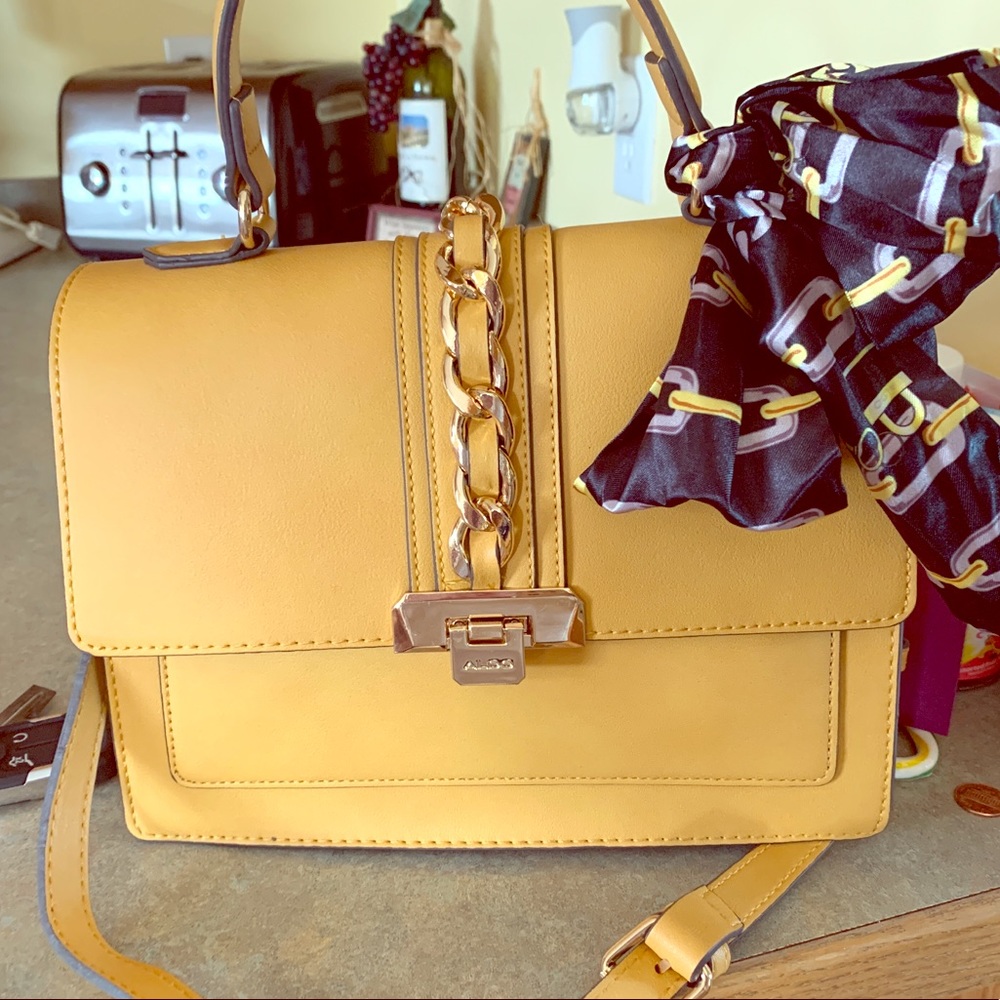 Handbag